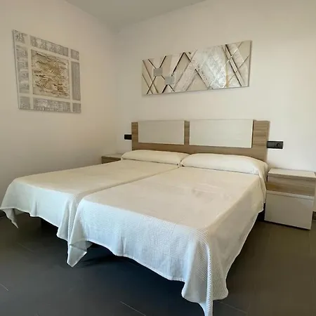 Moderno Disfrutar Con La Familia Con Parking Y Piscina Apartment