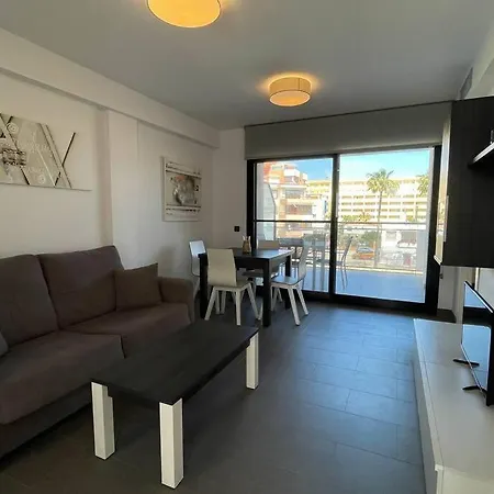 Moderno Disfrutar Con La Familia Con Parking Y Piscina