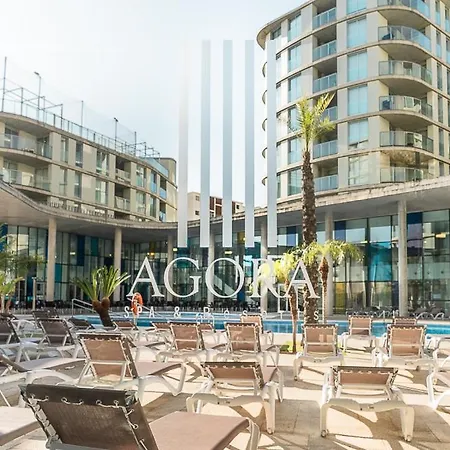 Agora & 4*