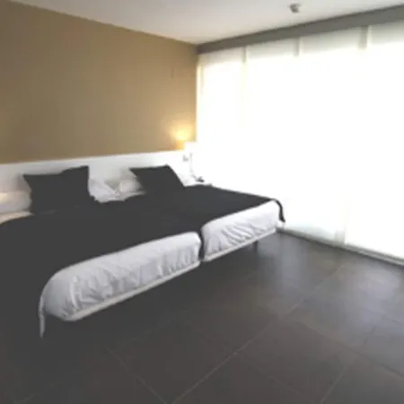 Agora & Hotel 4*