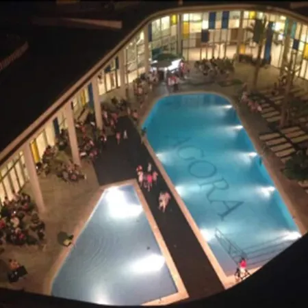 Agora & Hotel 4*