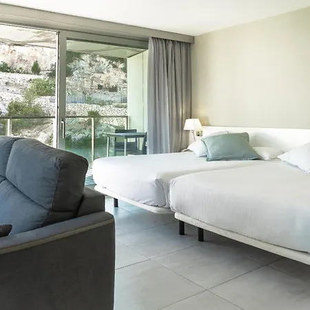 Hotel Agora & 4*
