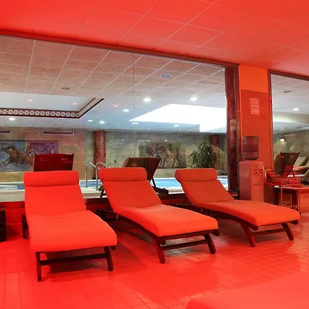 Plaza Hotel 4*
