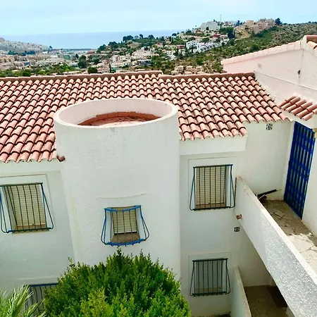 Vista Mar Y Castillo *