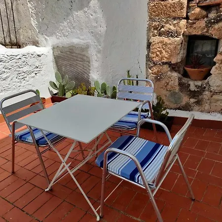 A H Casa Mira En Calma