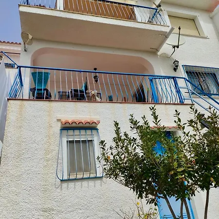 Vista Mar Y Castillo Apartment