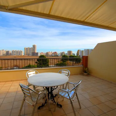 Bonito Atico Con Aire Acondicionado,piscina Comunitaria, Parking Y Wifi *