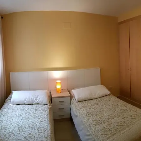 Bonito Atico Con Aire Acondicionado,piscina Comunitaria, Parking Y Wifi